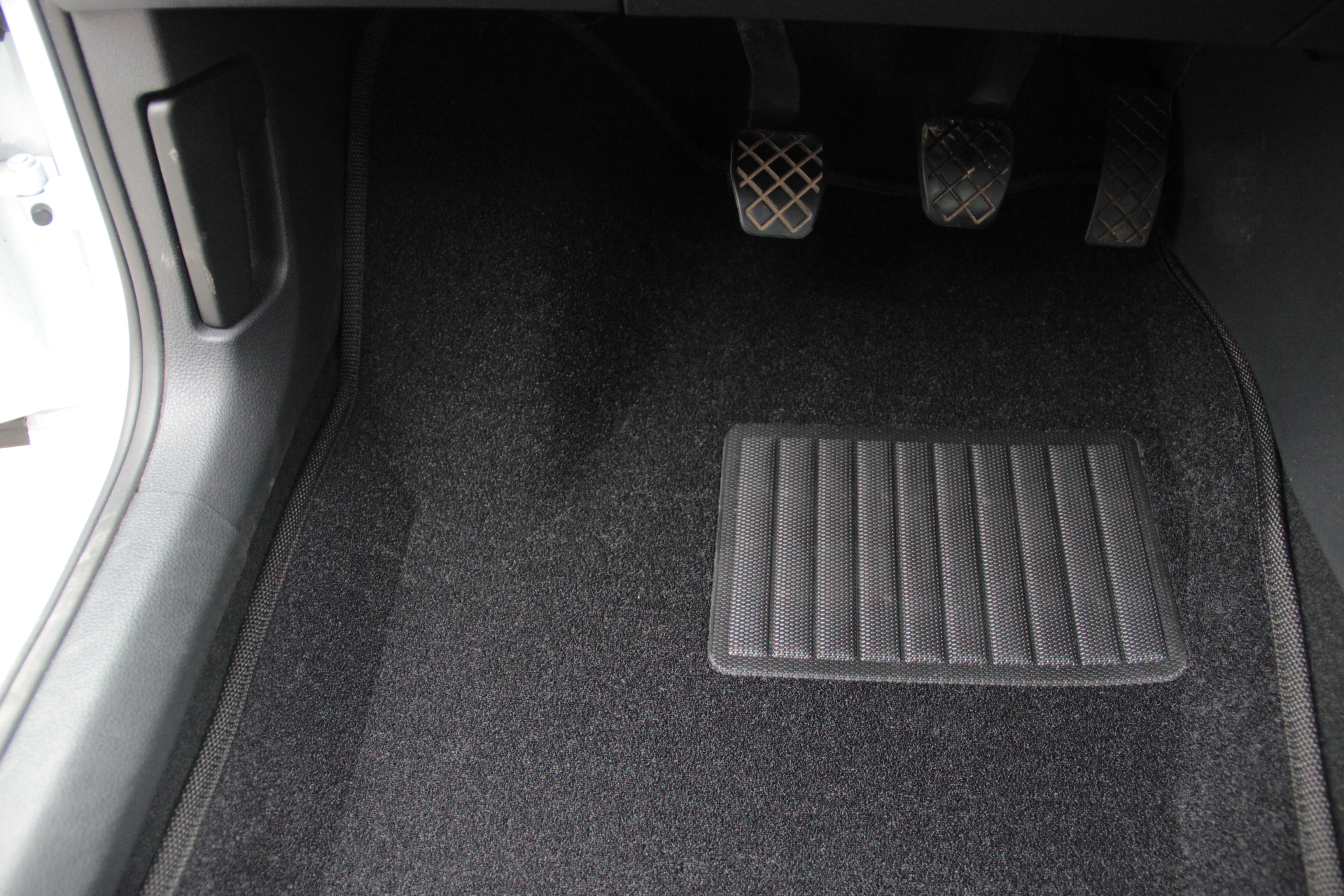 Коврики салона текст. 3D euro-std VOLKSWAGEN Polo SD/HB (2010-) (EMC3D) NP